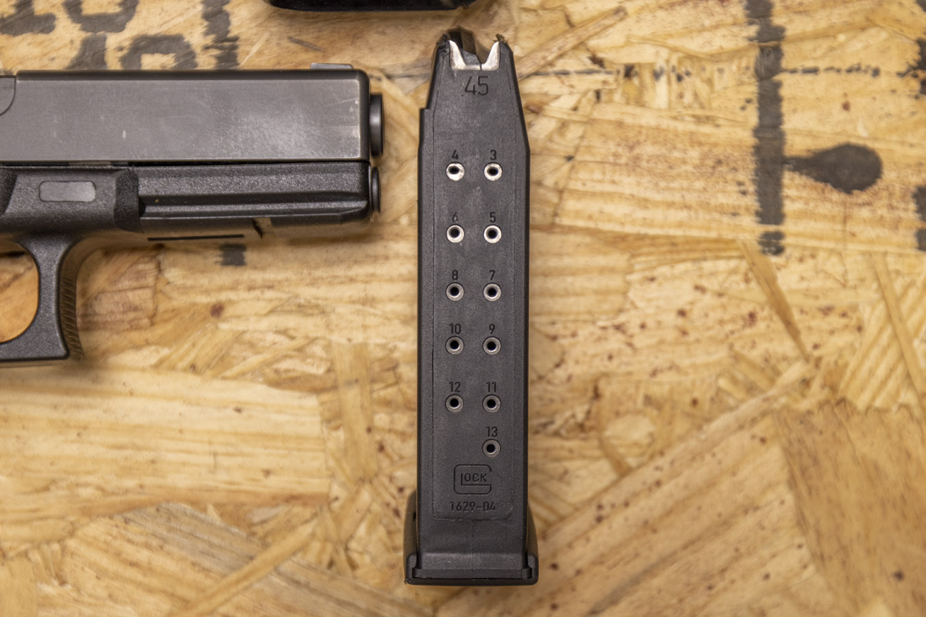 GLOCK 21 Gen4 45 ACP Police Trade-In Pistol with Night Sights (Fair)